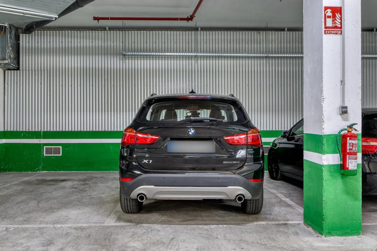 Ab Vialia Estacion Suitemalaga - Parking Exterior foto